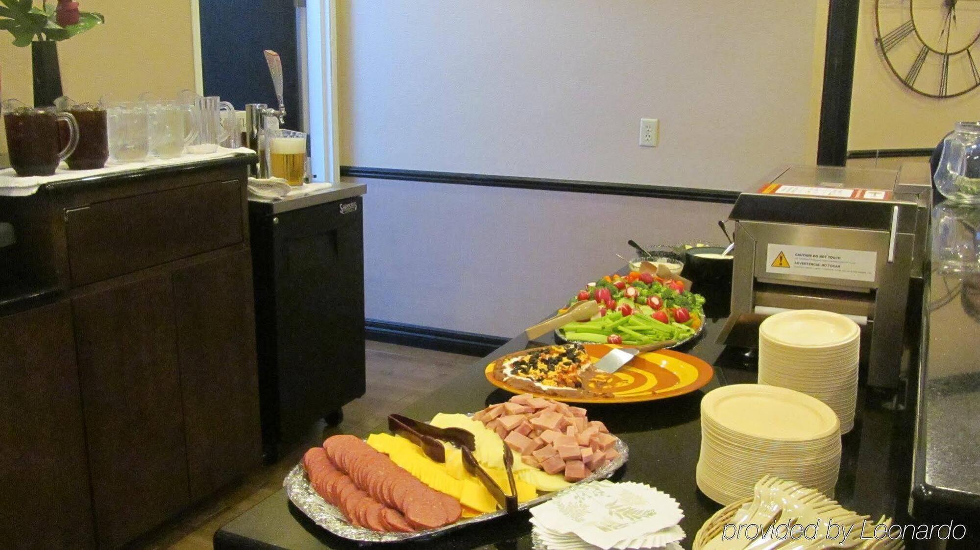 Holiday Inn Express Hotel & Suites Lexington By Ihg Exteriör bild