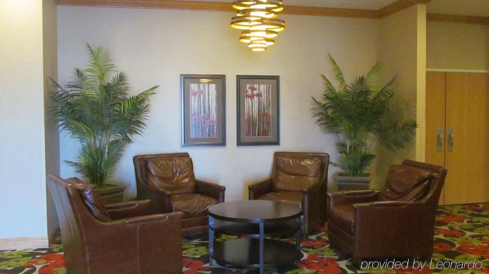 Holiday Inn Express Hotel & Suites Lexington By Ihg Exteriör bild