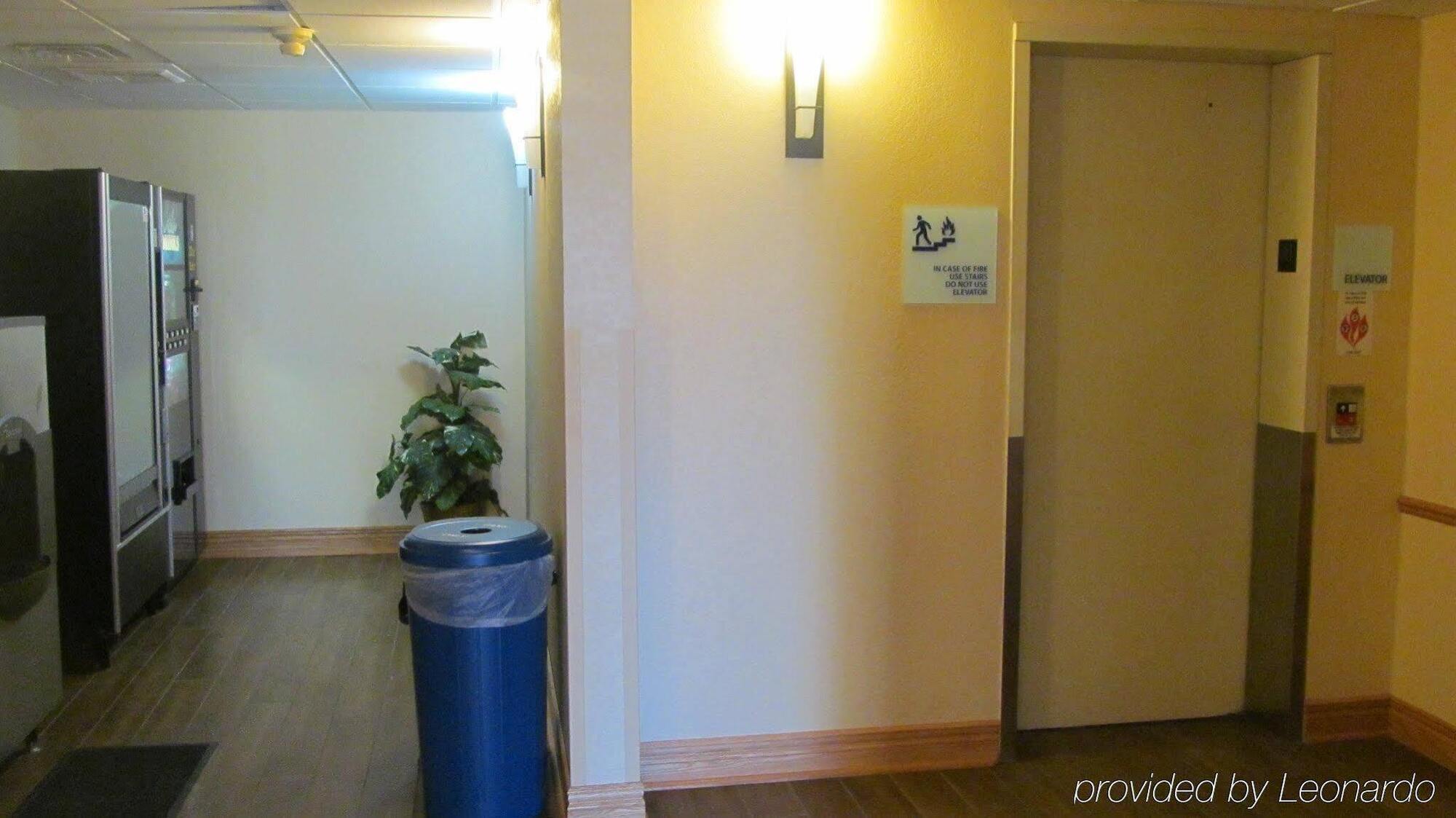 Holiday Inn Express Hotel & Suites Lexington By Ihg Exteriör bild