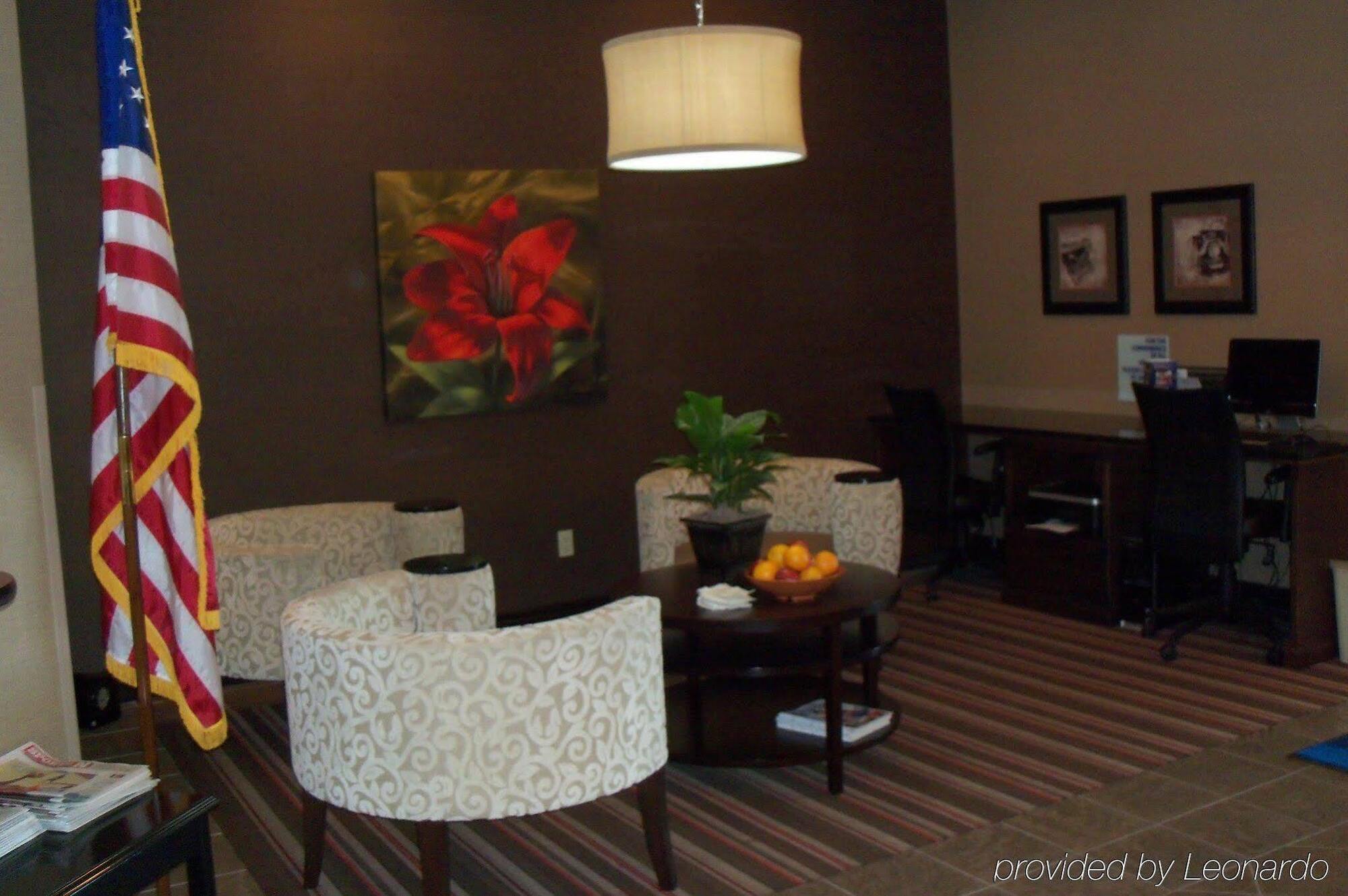 Holiday Inn Express Hotel & Suites Lexington By Ihg Exteriör bild